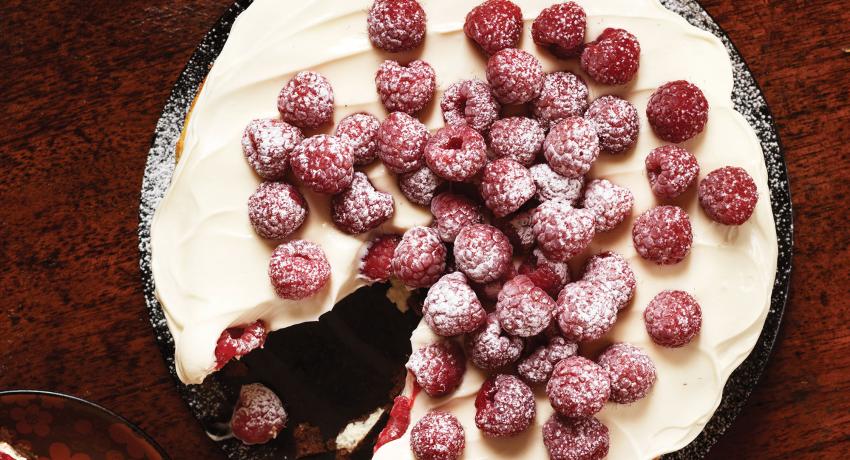 Fresh Raspberry and Chocolate Cheesecake