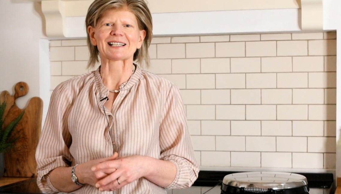 Naomi Hansell giving a Test Drive of the AGA eR7i Cooker